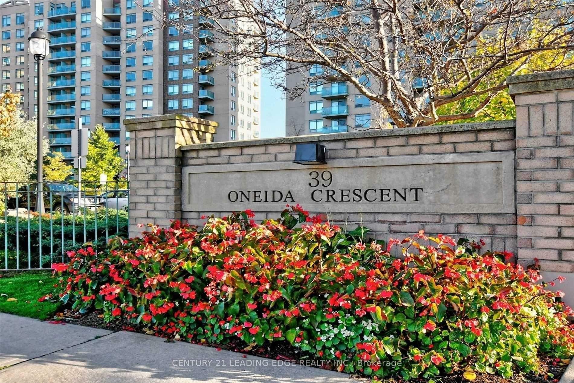 Photo de la propriété: 39 Oneida Crescent 307 ON L4B 4T9