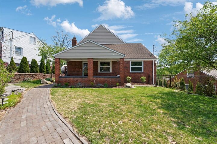 Property Photo:  3302 Crestview Dr  PA 15137 