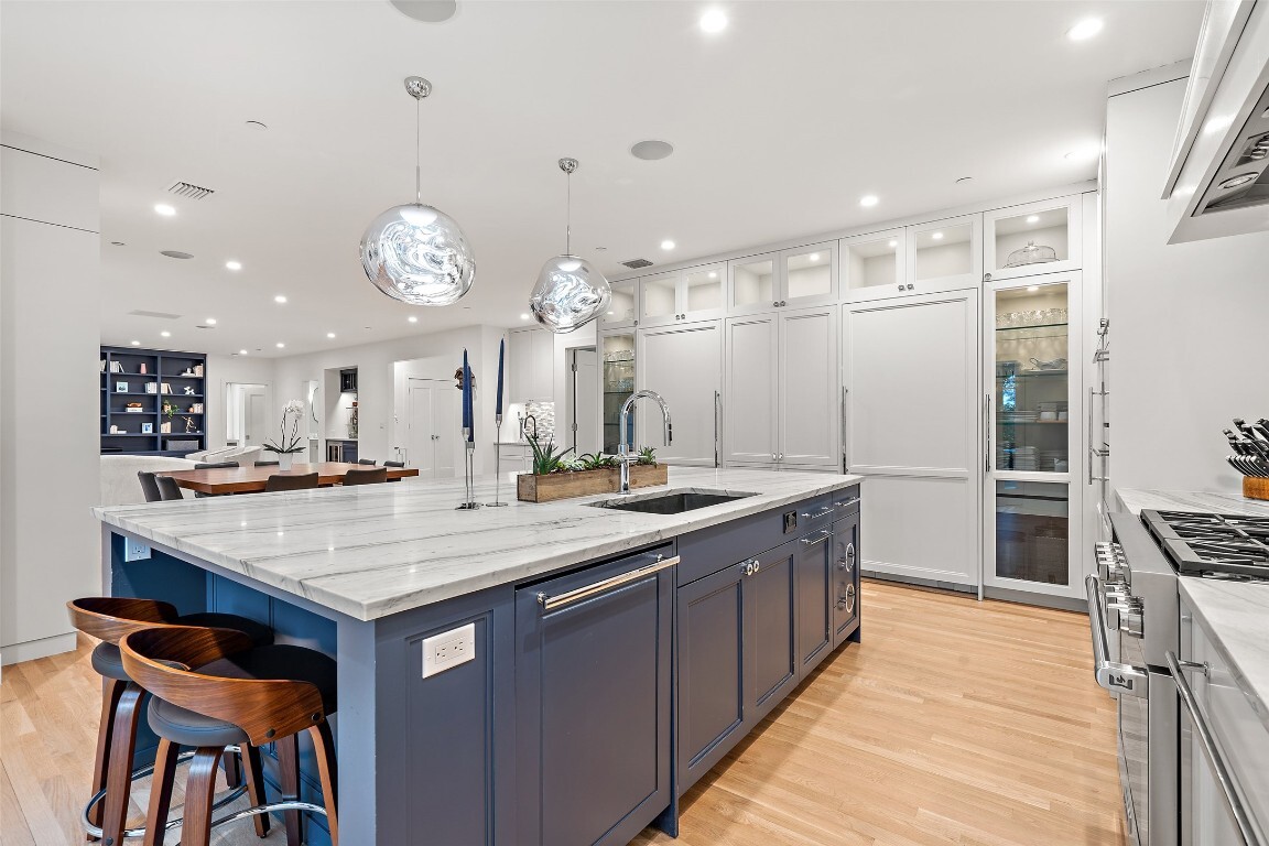 Property Photo:  4203 Balcones Drive  TX 78731 