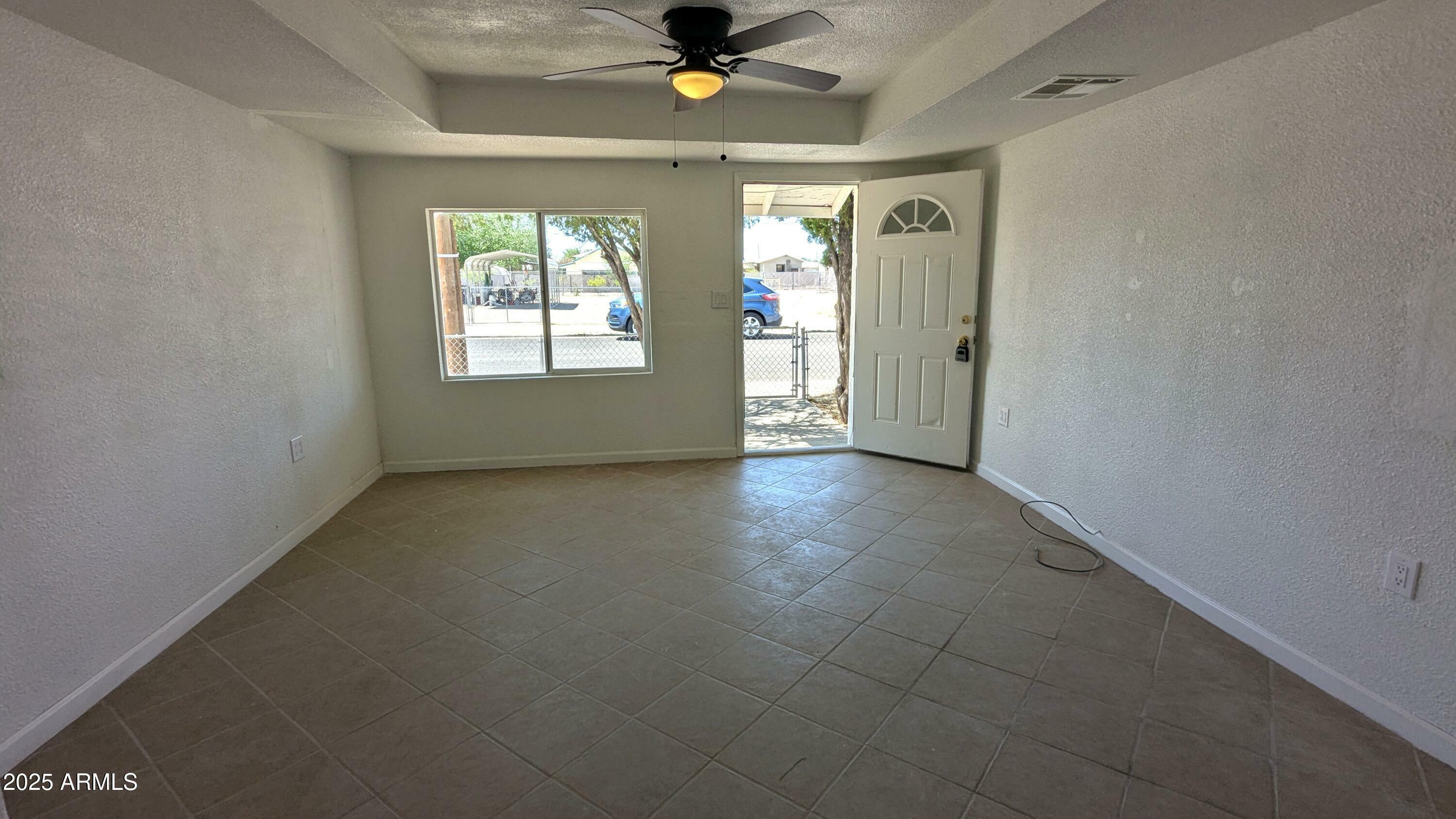 Property Photo: 437 W Henry Street AZ 85643