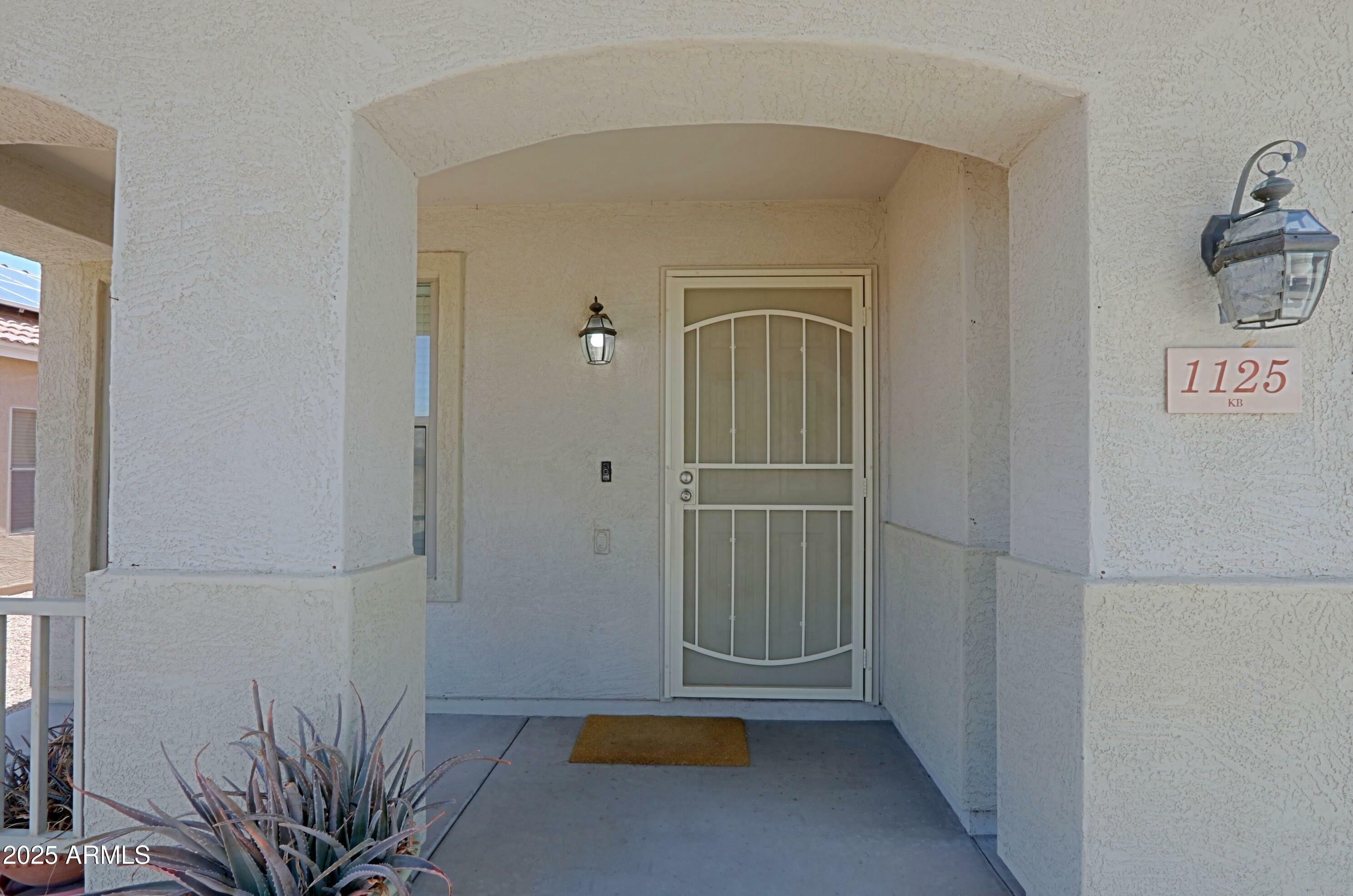 Property Photo: 1125 E Milada Drive AZ 85042