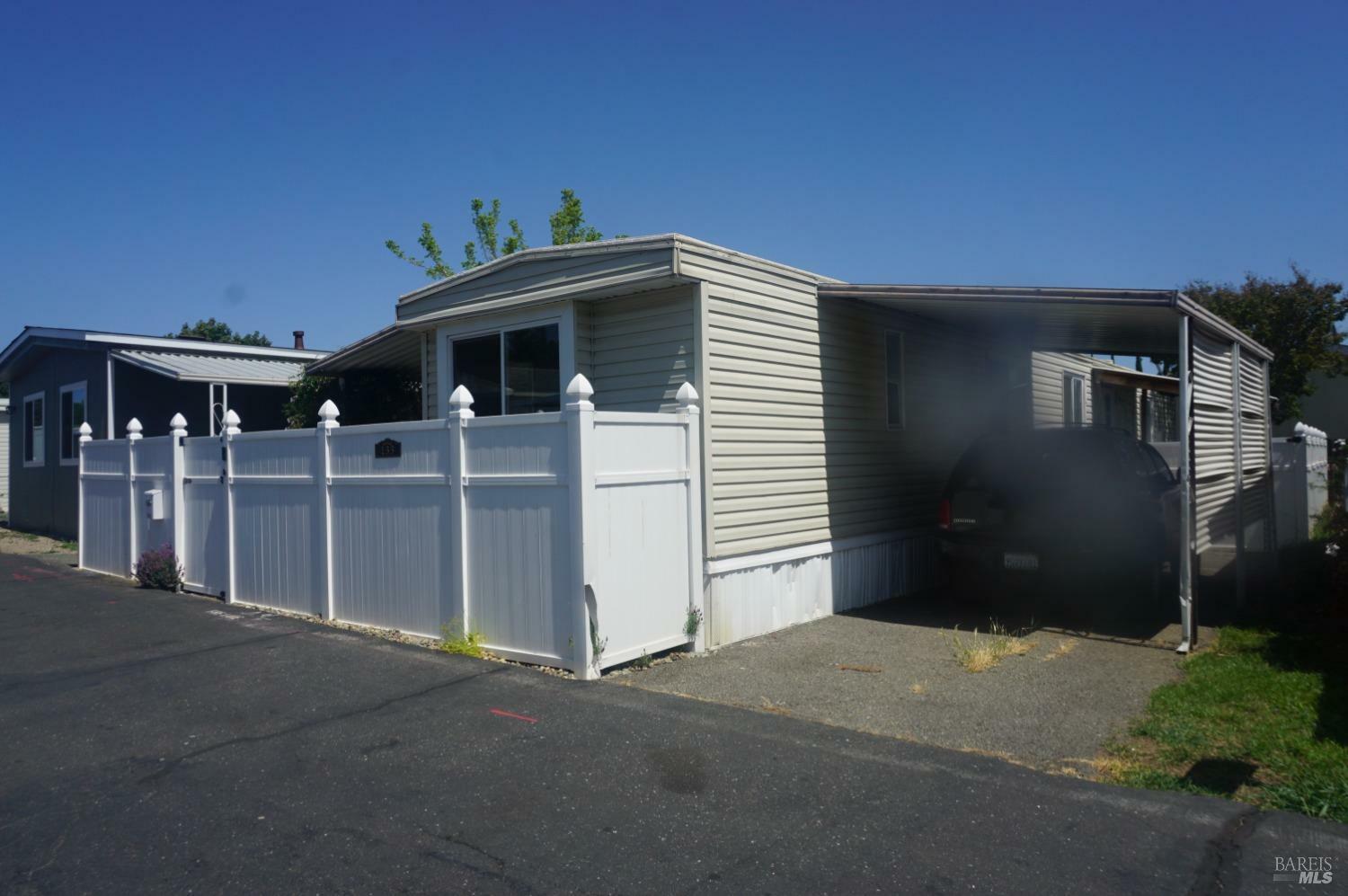 Property Photo: 133 Calle Chapultepic CA 95687
