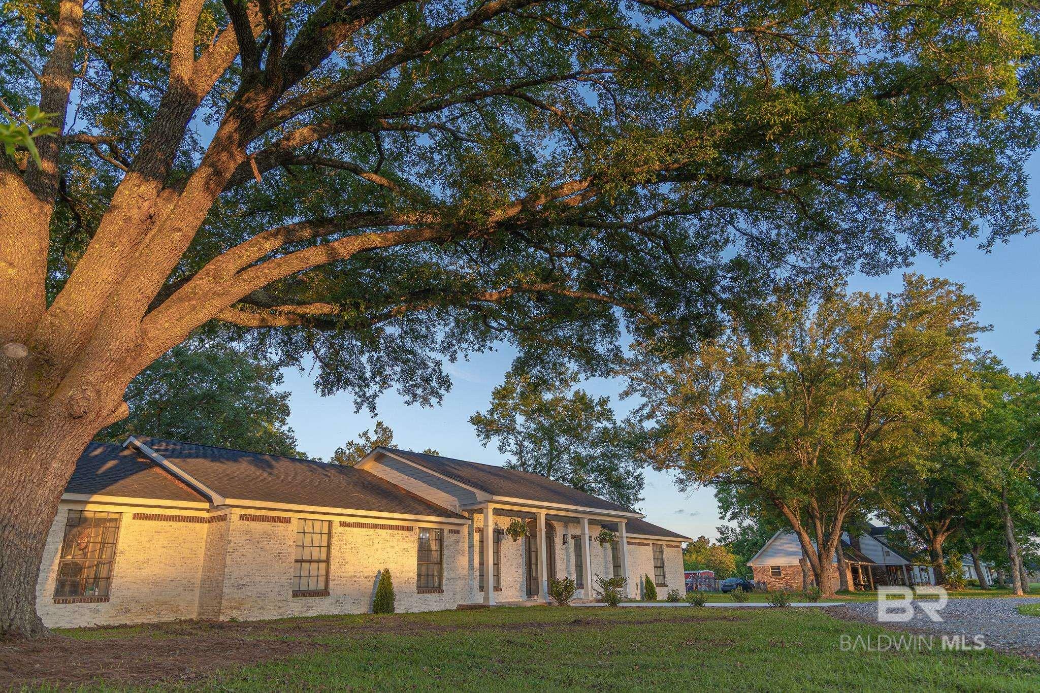 Property Photo: 19690 Lawrence Road AL 36532