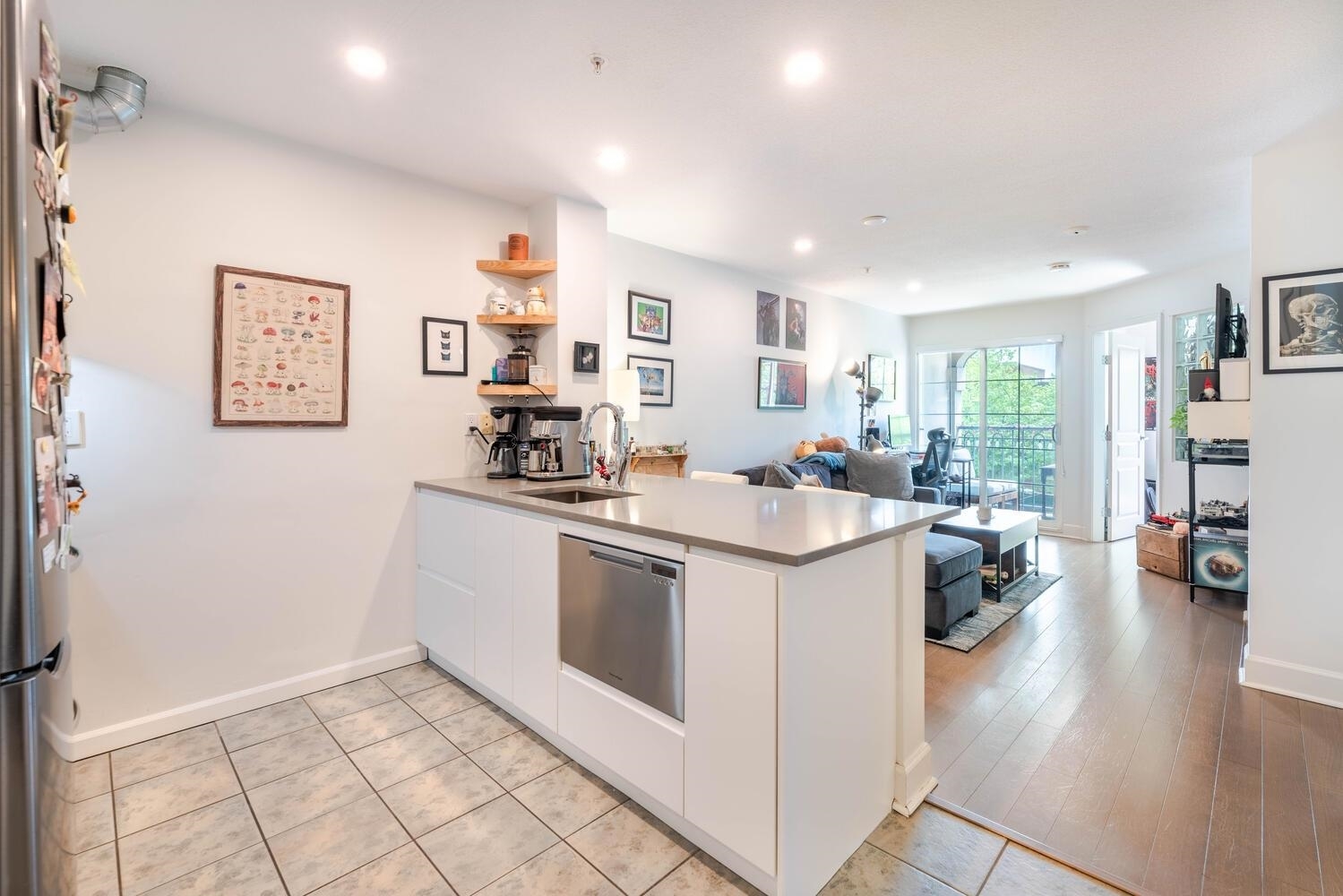 Property Photo: 1989 Dunbar Street 308 BC V6R 4R5