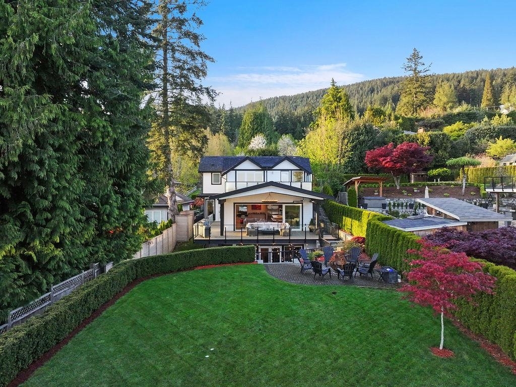 Property Photo: 105 Monte Vista Court BC V7N 4N1