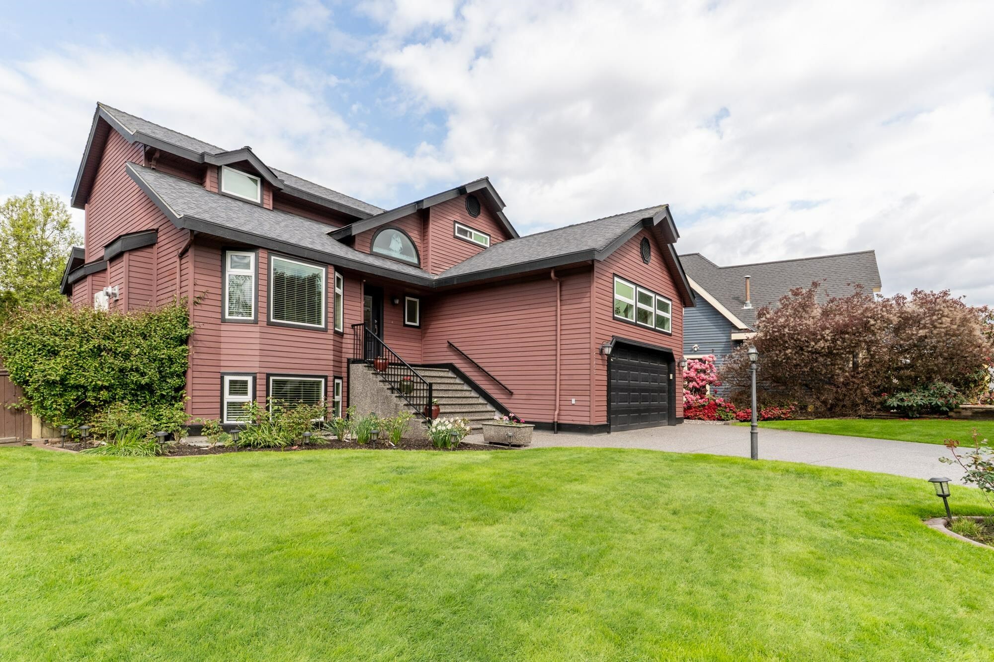Property Photo: 21463 126 Avenue BC V4R 2H4