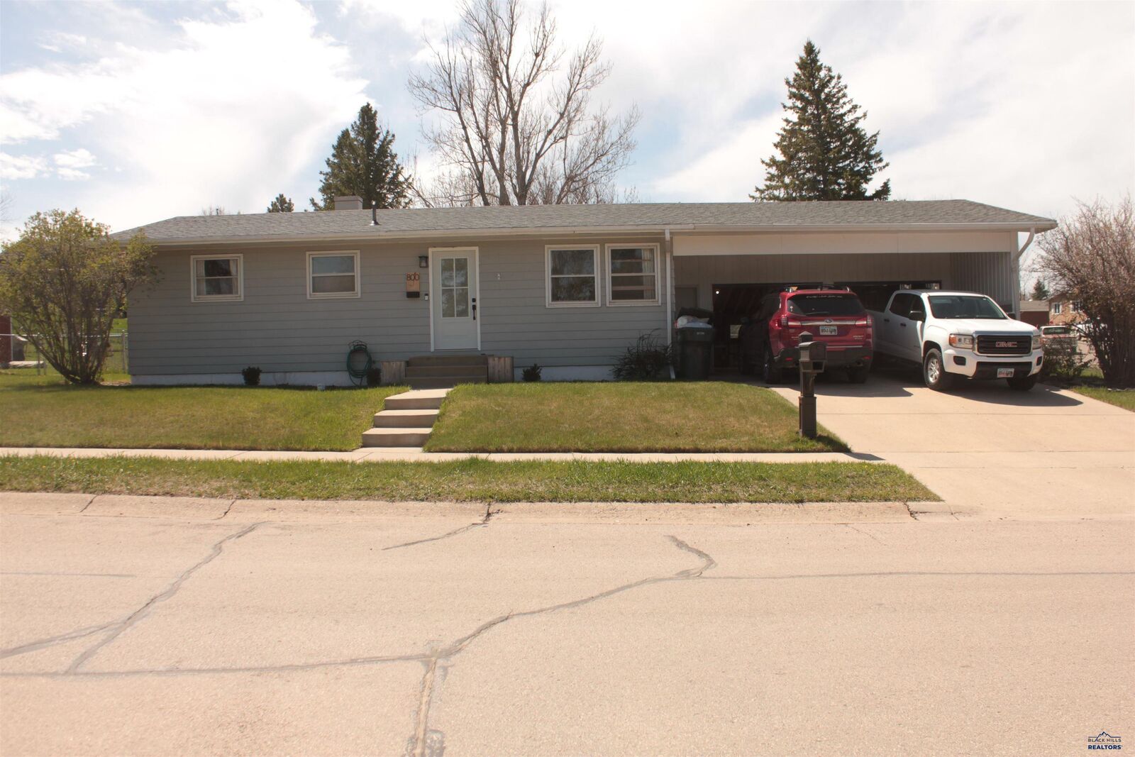 Property Photo:  800 Stanley  SD 57717 