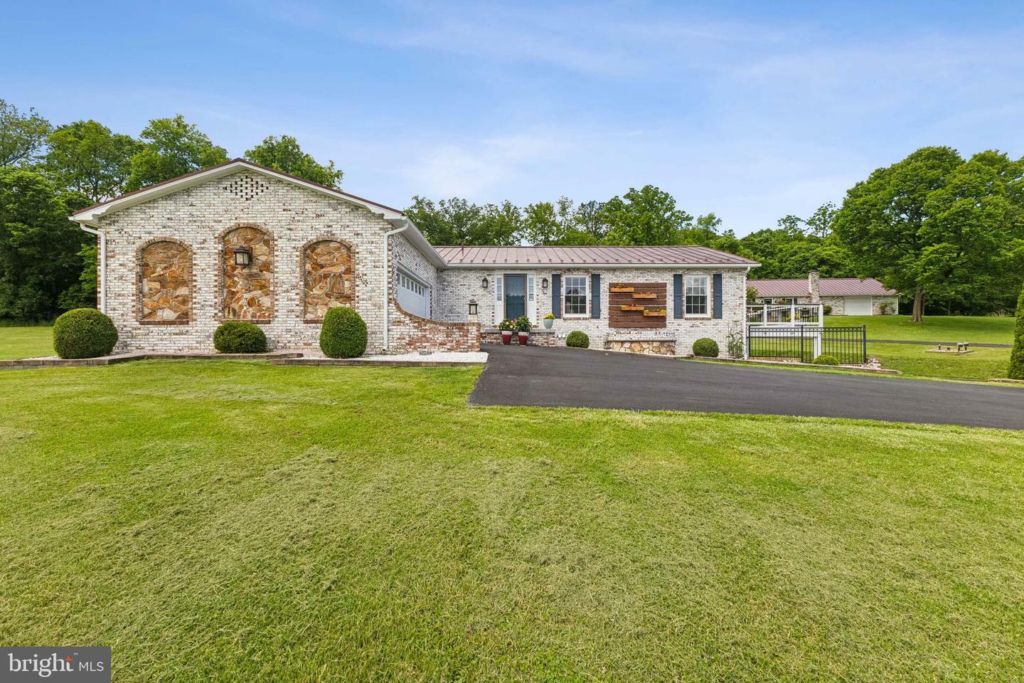 Property Photo: 373 Greenfield Drive VA 22603