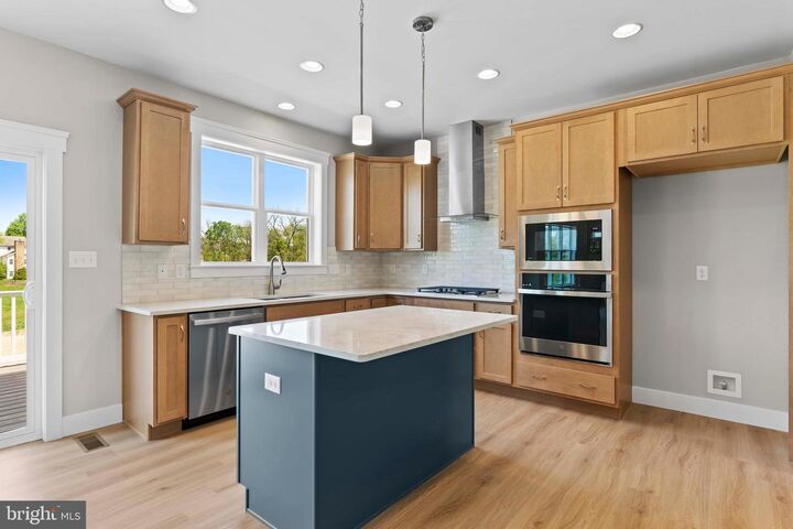 Property Photo: 1010 Edorma Court PA 17112