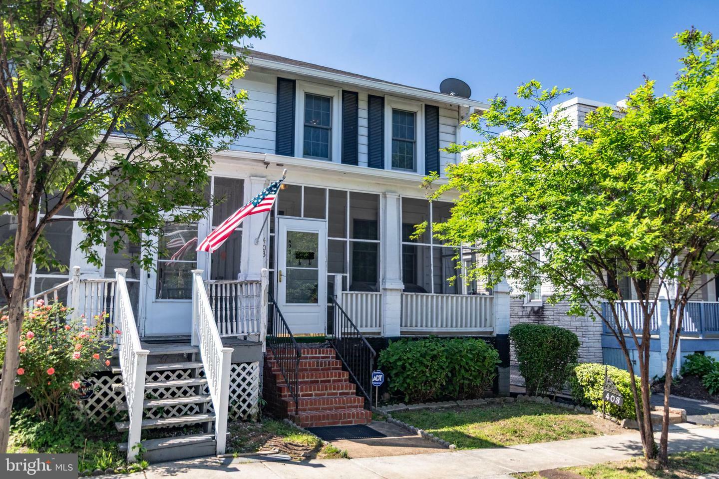Property Photo: 403 Hume Avenue VA 22301