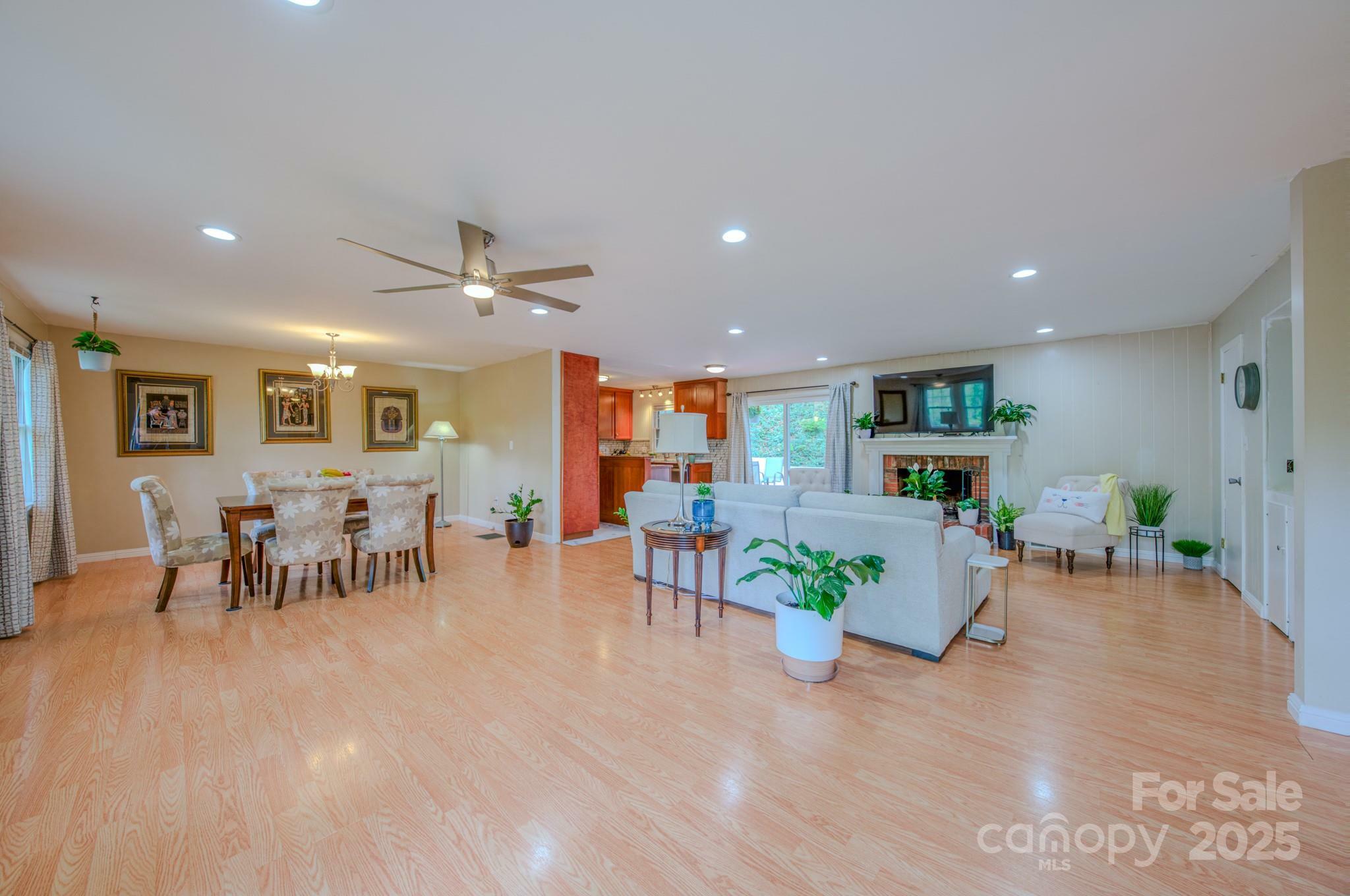 Property Photo: 6 Chipmunk Cove Road NC 28804