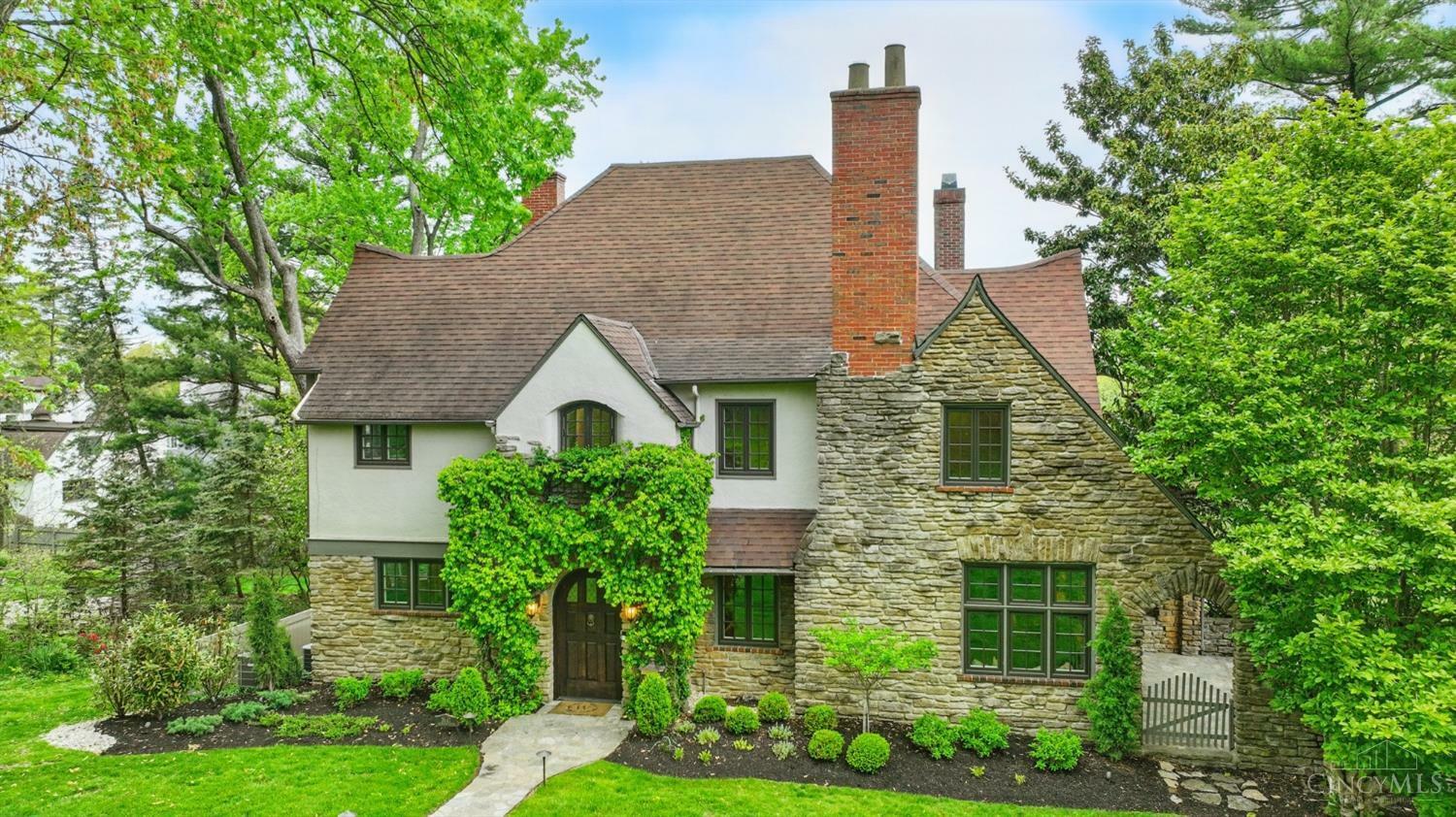 Property Photo: 3547 Raymar Boulevard OH 45208