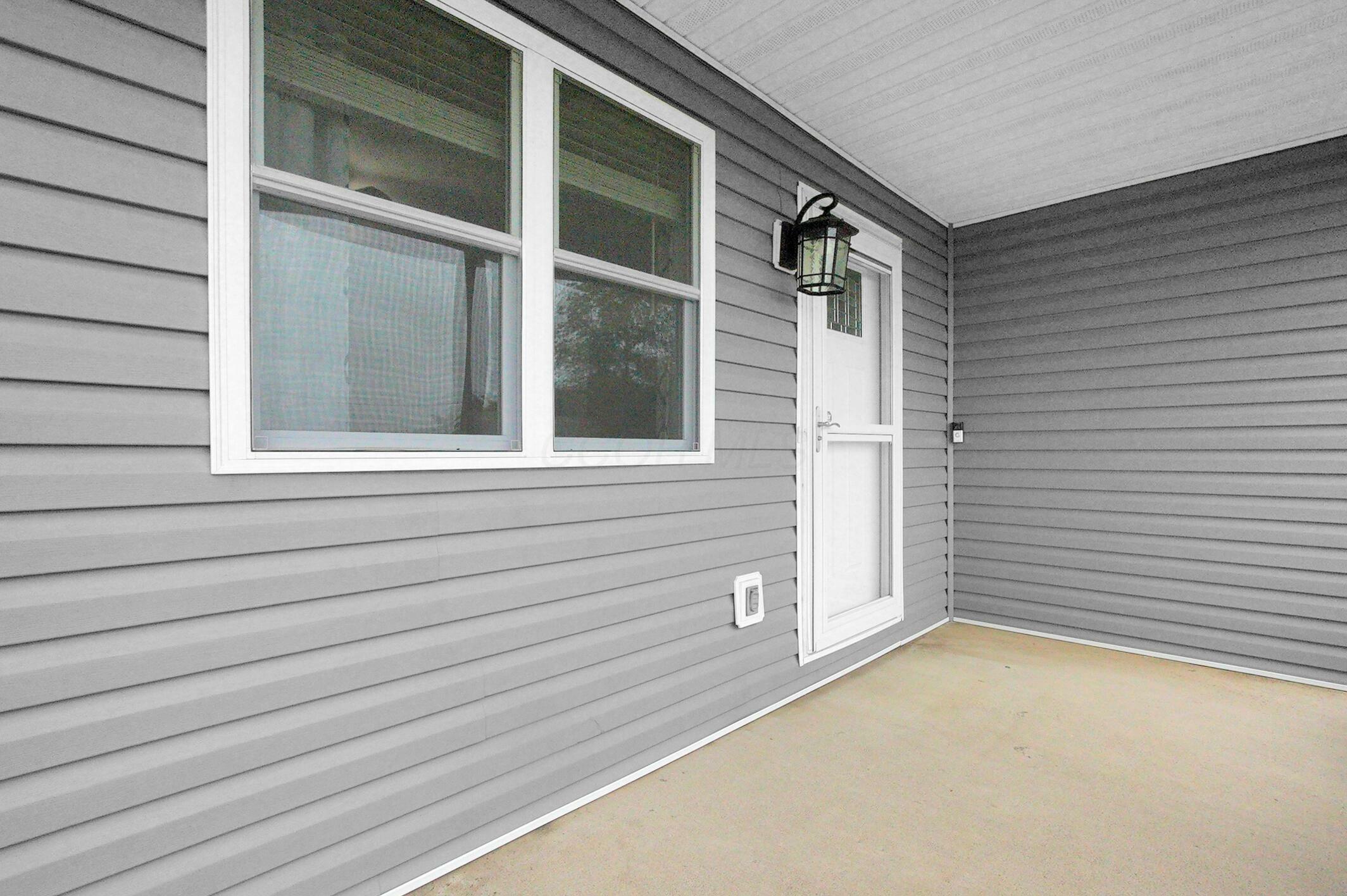 Property Photo: 13306 Ashville Pike OH 43103