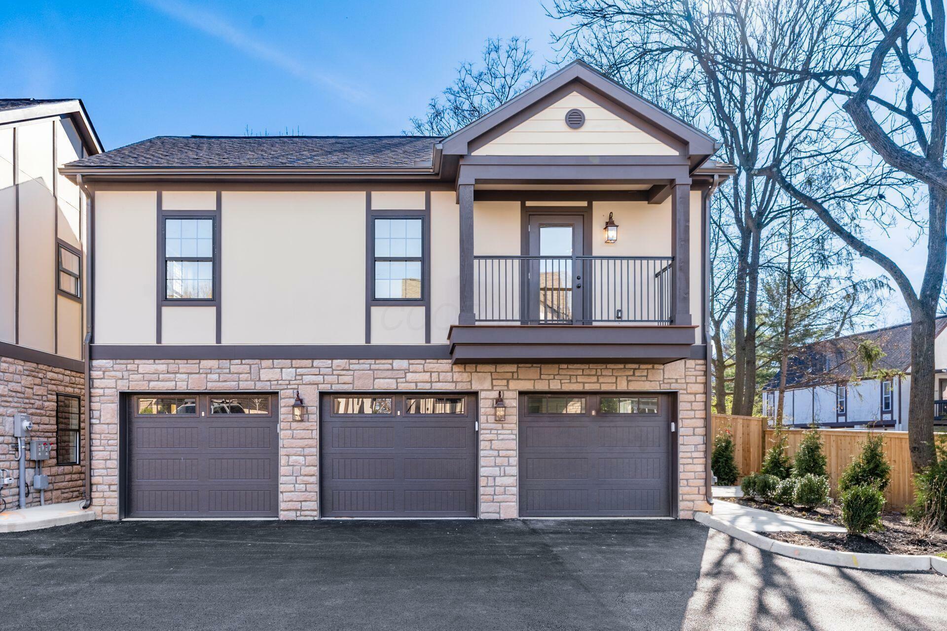 Property Photo: 2015 W Fifth Avenue OH 43212