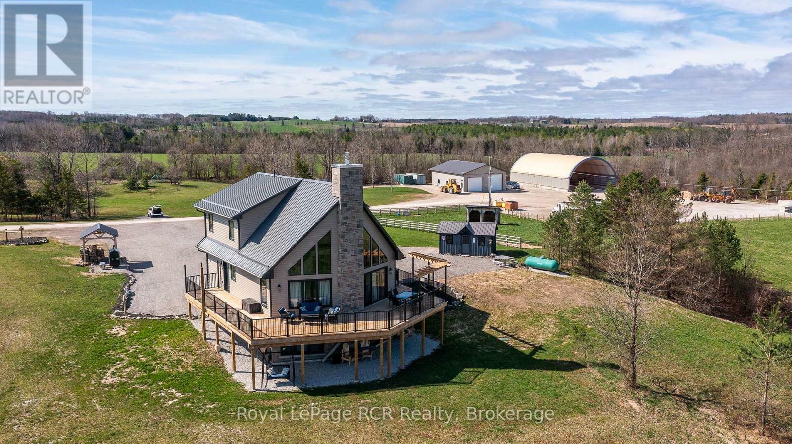 Property Photo:  742654 Sideroad 4 B  ON N0H 1G0 