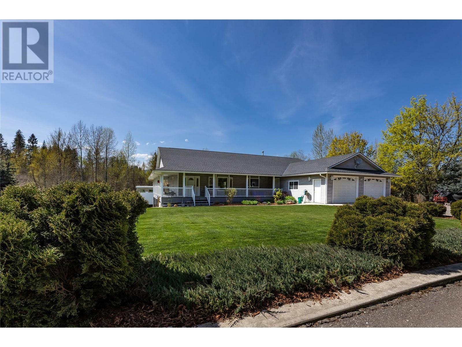 Property Photo: 2201 50th Street BC V1E 1Y4