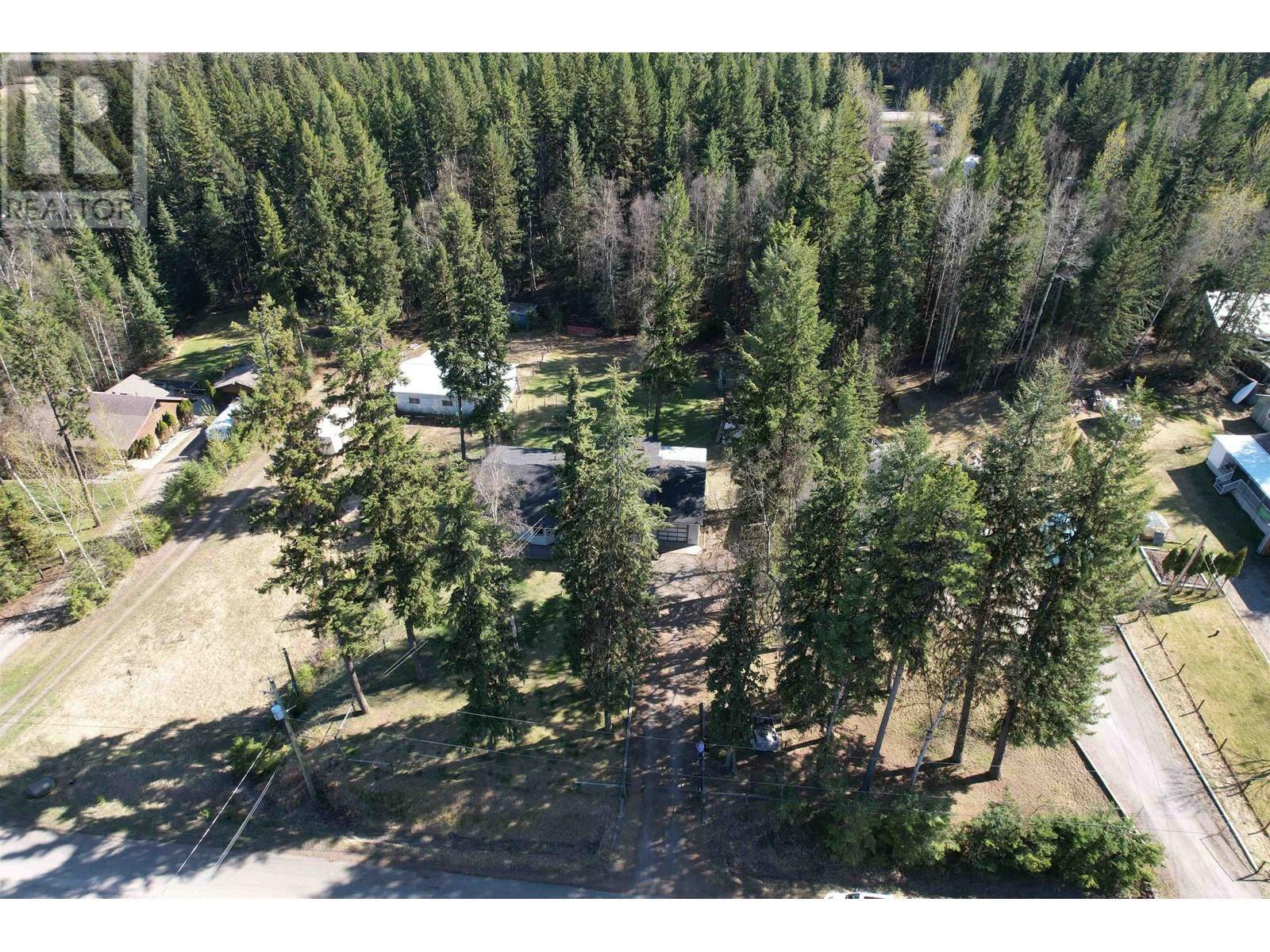 Property Photo: 2401 Tanoka Road BC V2J 7B8