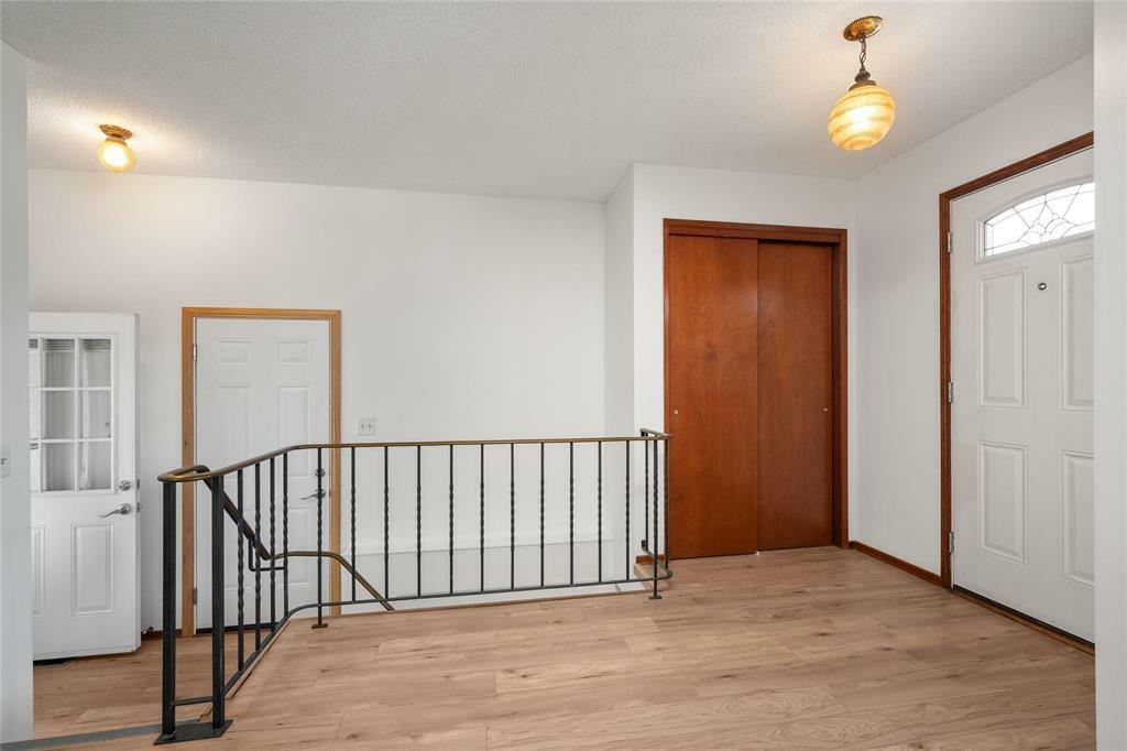 Property Photo: 74 Norlorne Drive MB R3R 2Y6