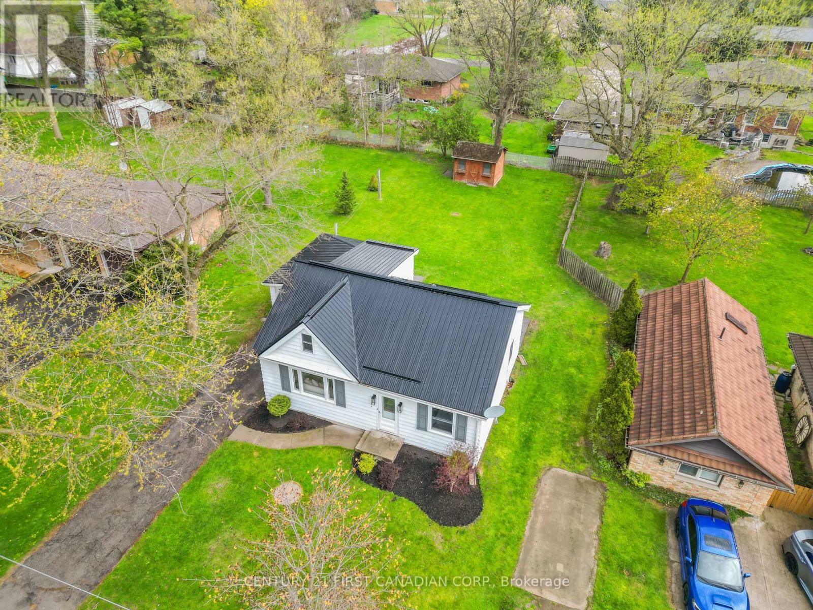 Property Photo: 24342 Poplar Hill Road ON N0M 2A0