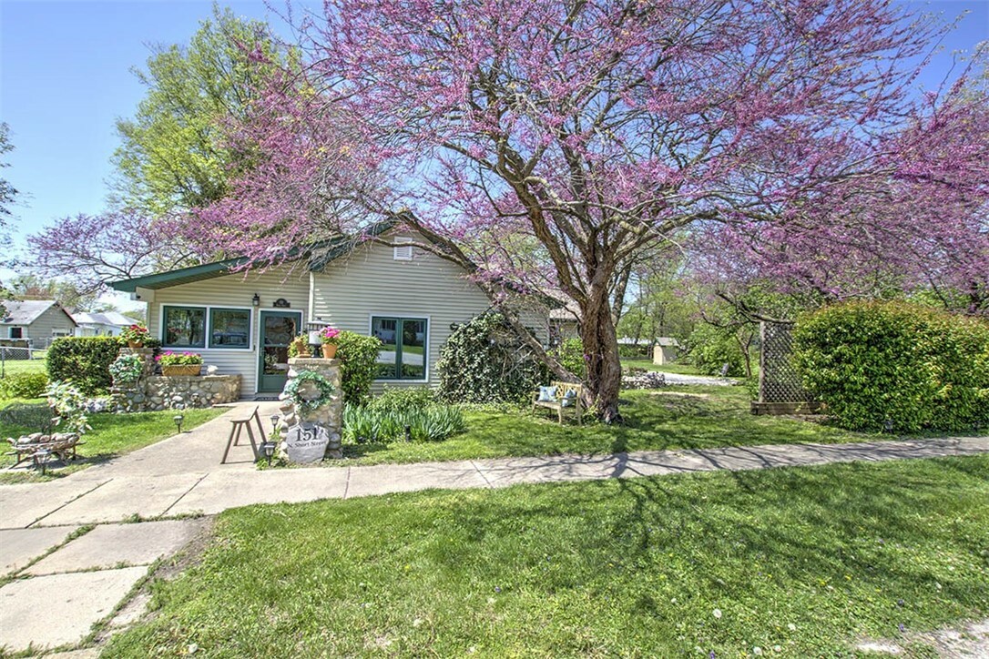 Property Photo: 151 N Short Street IL 62501