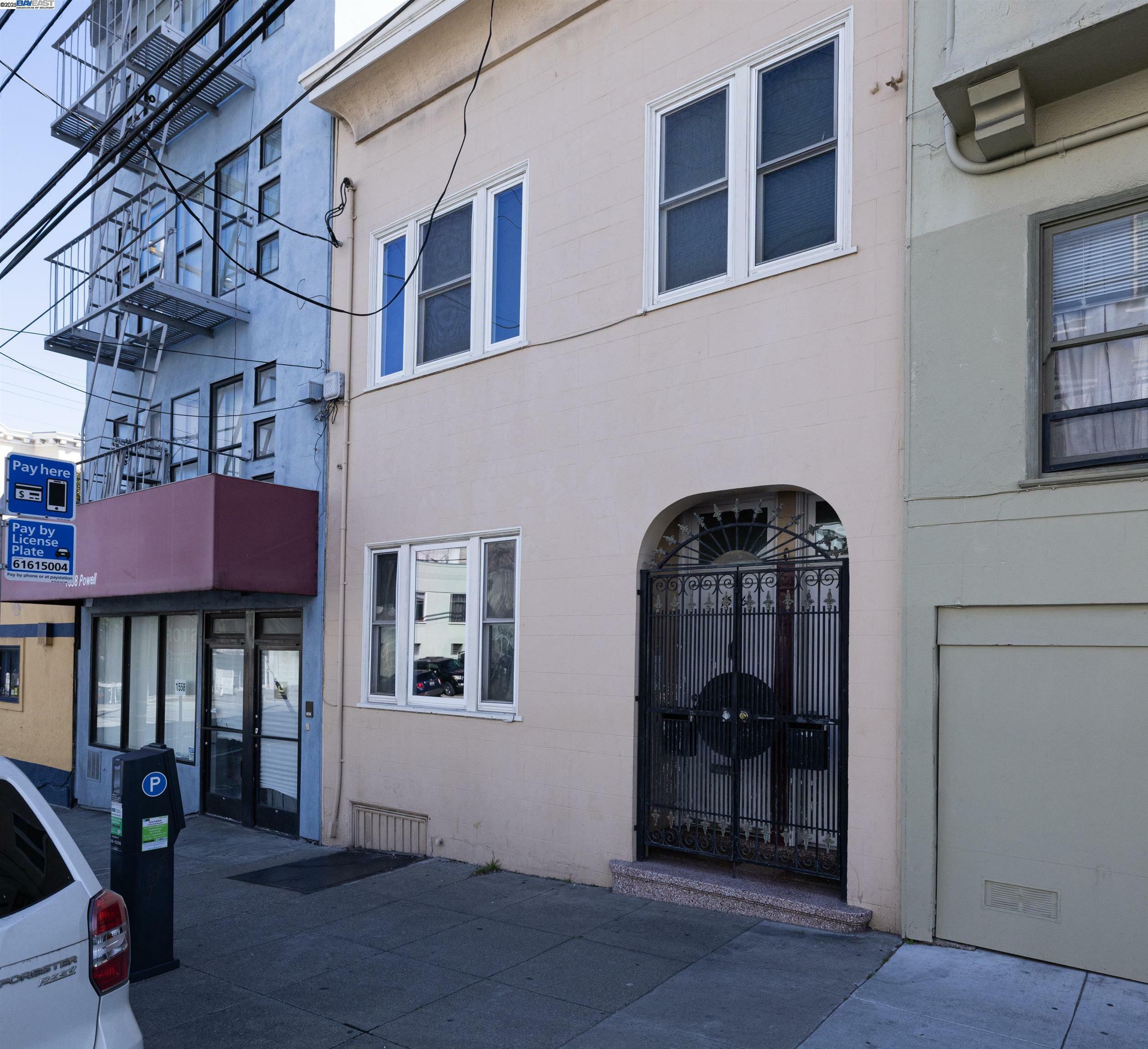 Property Photo: 1554 Powell Street CA 94133