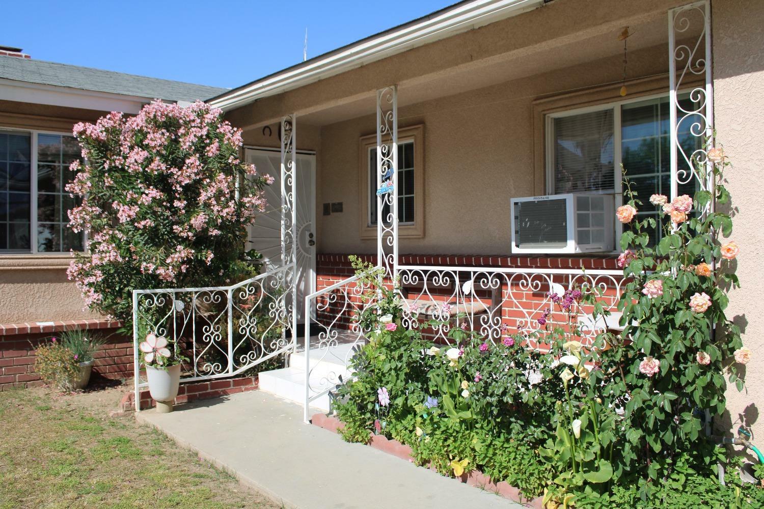 Property Photo: 1939 S Sierra Vista Ave CA 93702