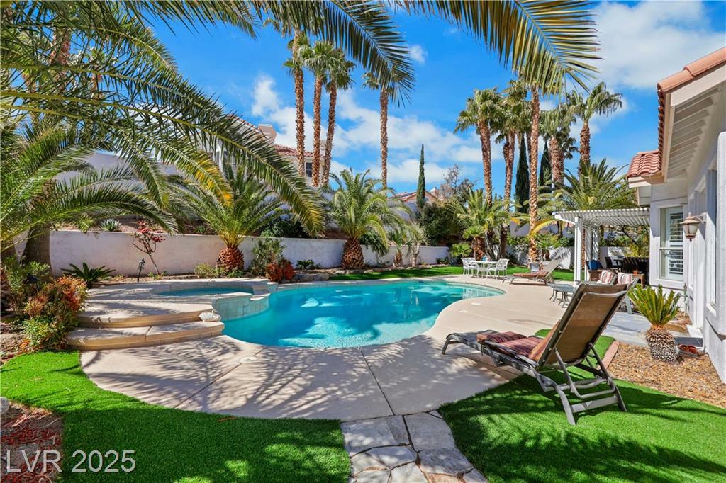 Property Photo: 2909 Sterling Cove Drive NV 89128