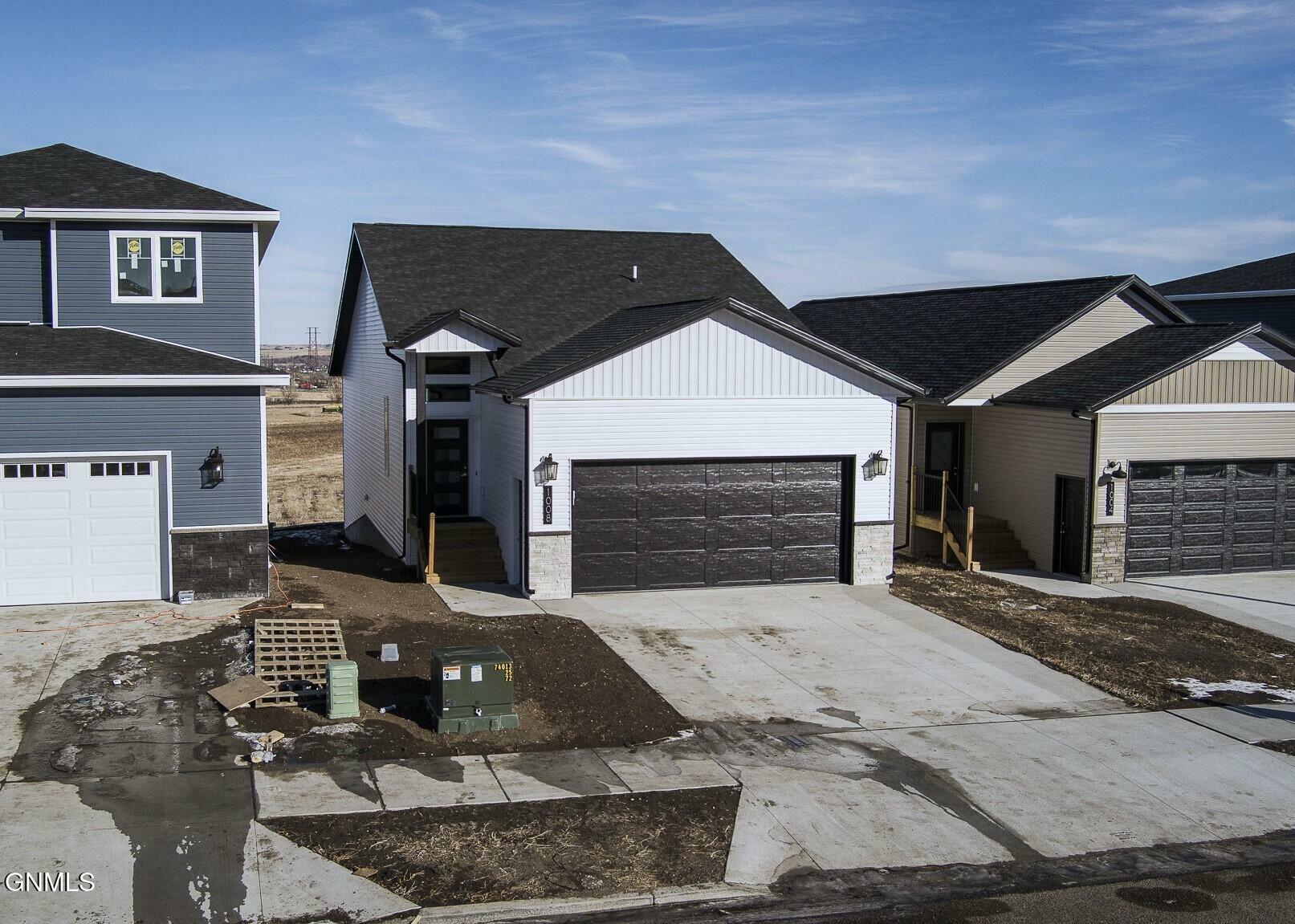Property Photo: 1008 Beretta Street NW ND 58554