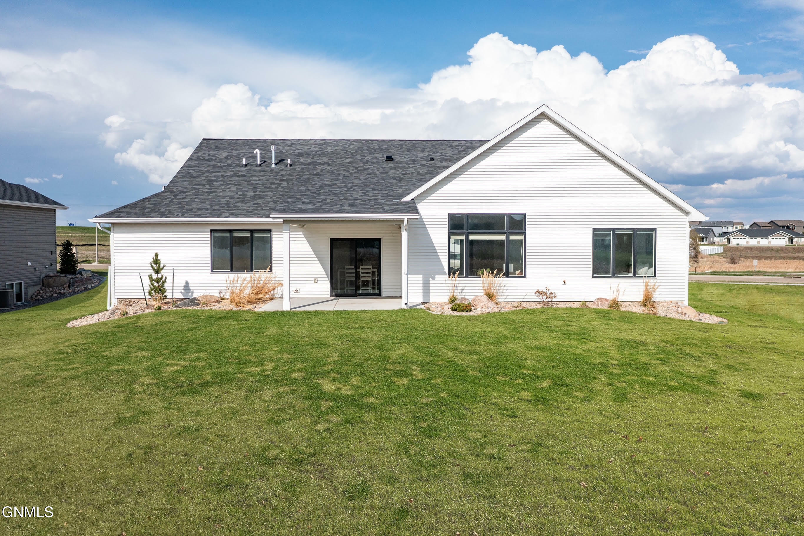 Property Photo: 506 Flint Drive ND 58503