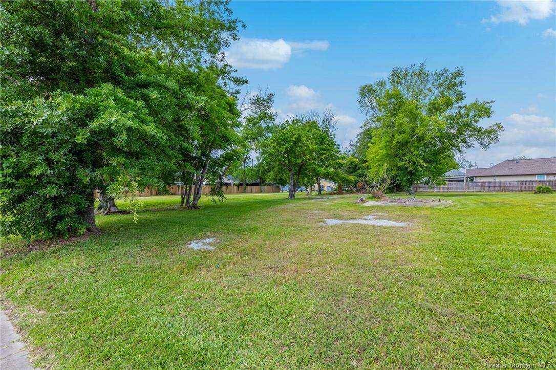 Property Photo: 2930 B Hodges Street LA 70601