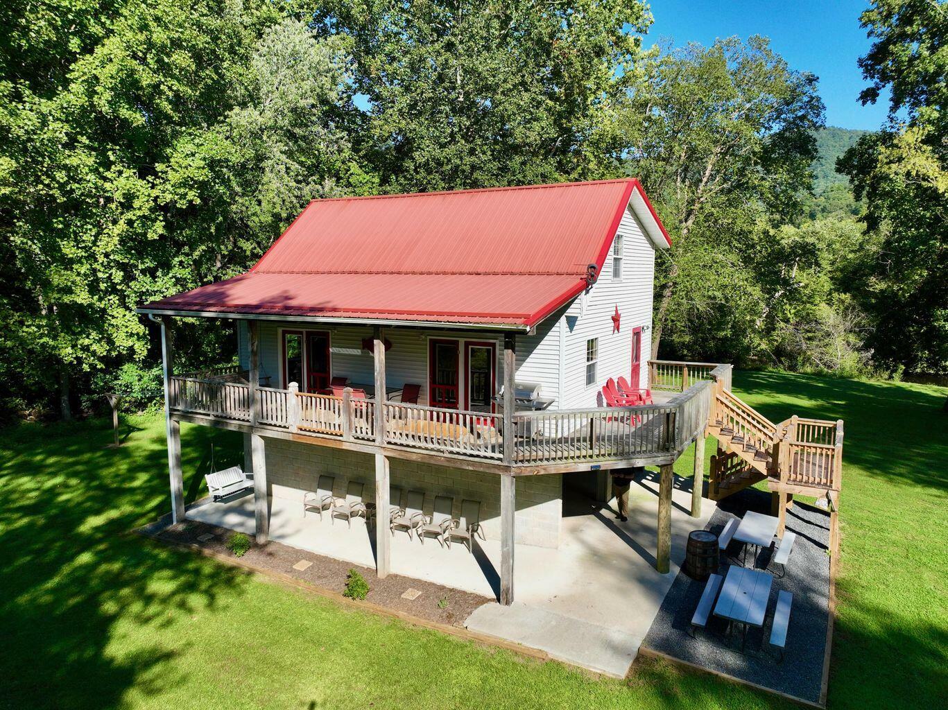 Property Photo: 560 S Emerald Isle WV 24910
