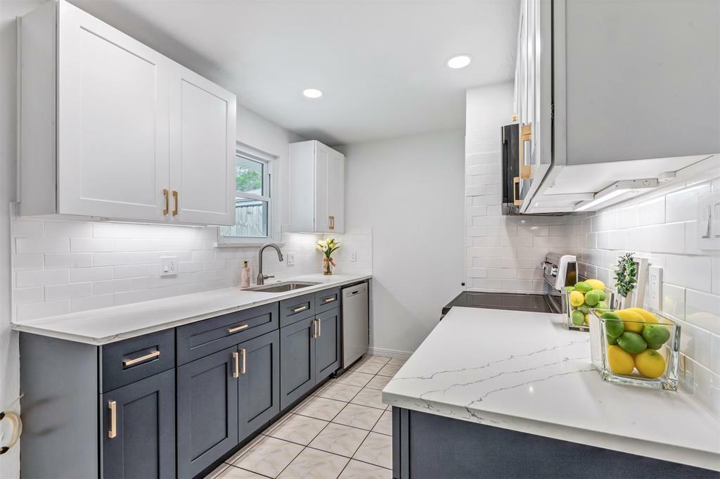 Property Photo: 15407 La Jolla Lane TX 77060