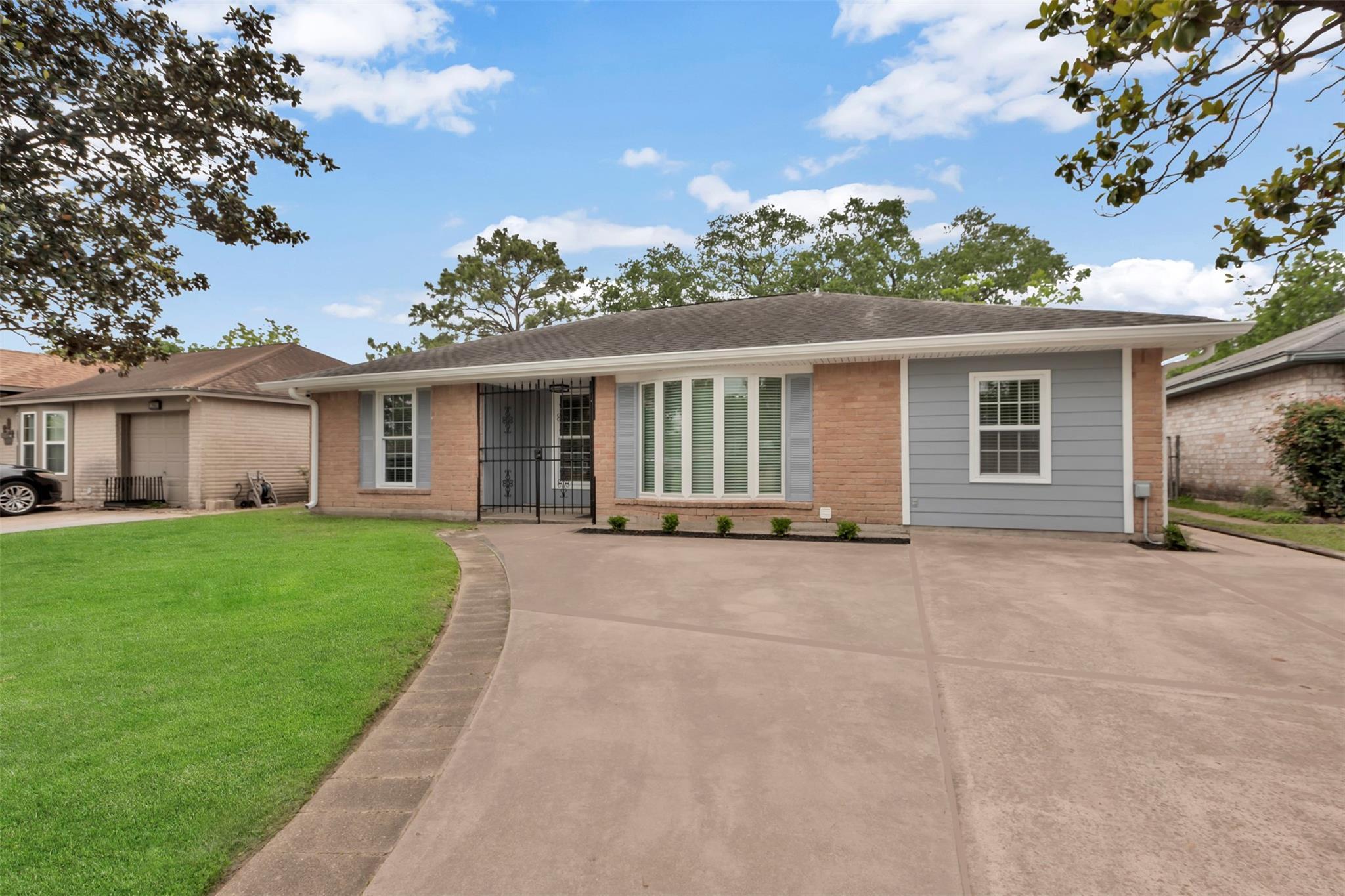 Property Photo:  15407 La Jolla Lane  TX 77060 