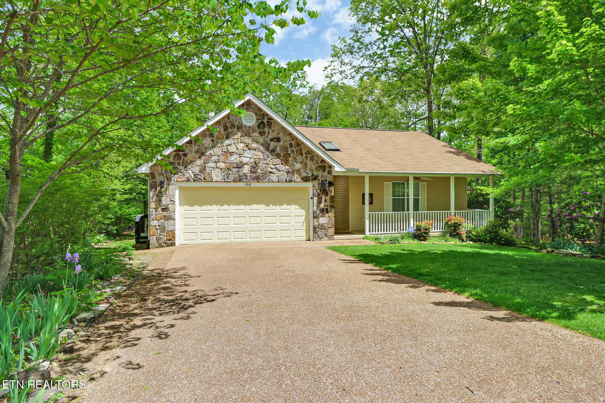 Property Photo: 106 Charles Place TN 38558