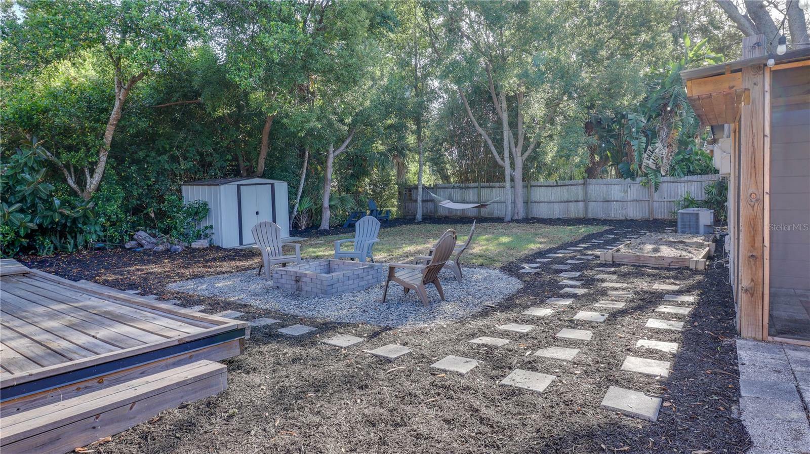 Property Photo: 1809 Pineview Circle FL 32792
