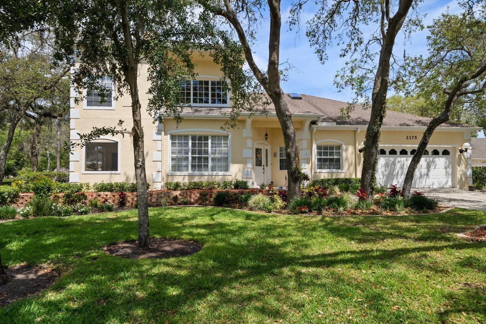 Property Photo: 2175 Oak Forest Lane FL 34683
