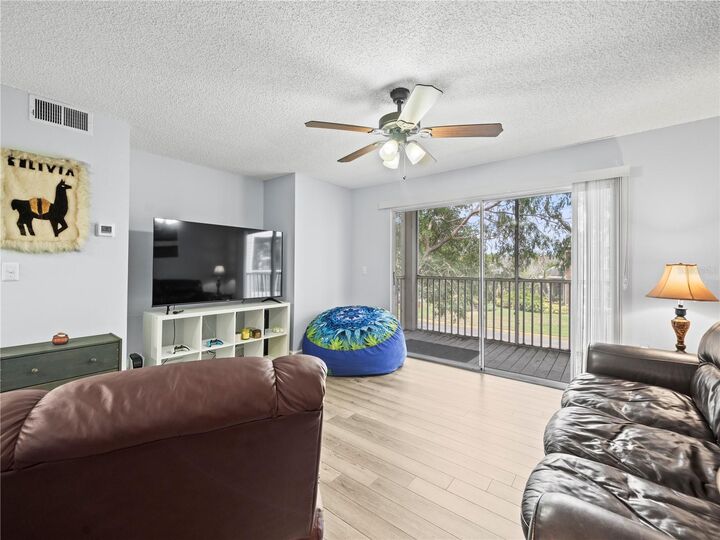 Property Photo: 10028 Strafford Oak Court 712 FL 33624