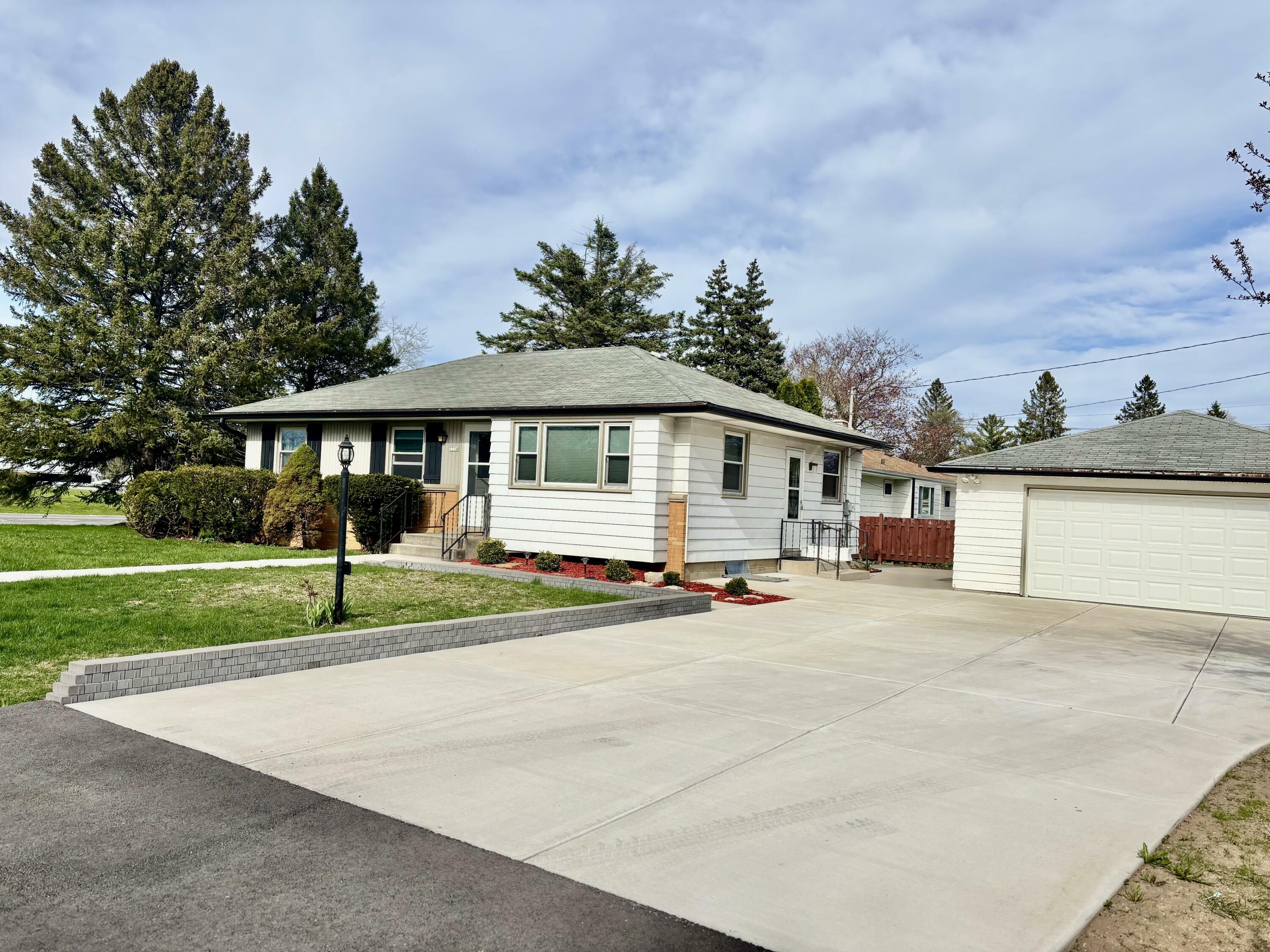 Property Photo:  7734 N 59th St  WI 53223 