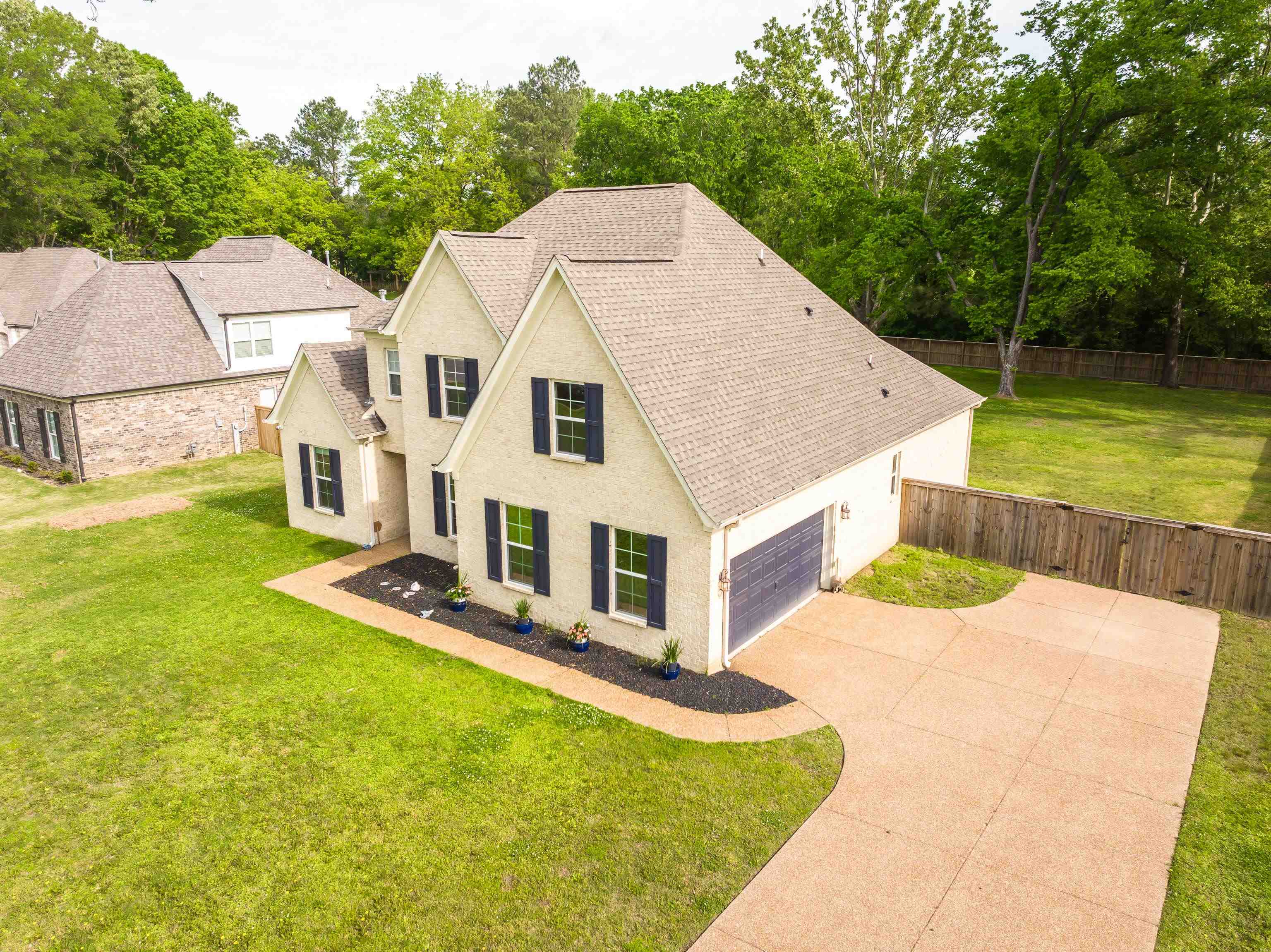 Property Photo: 3870 Springton Ave TN 38053
