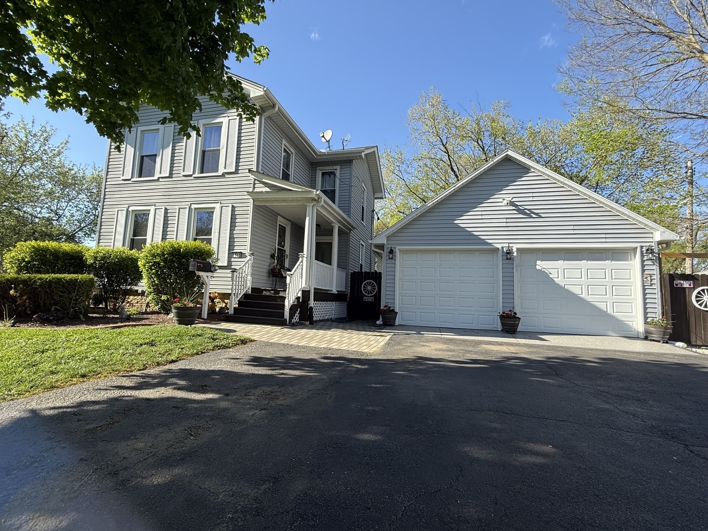 1515 W Galena Boulevard  Aurora IL 60506 photo