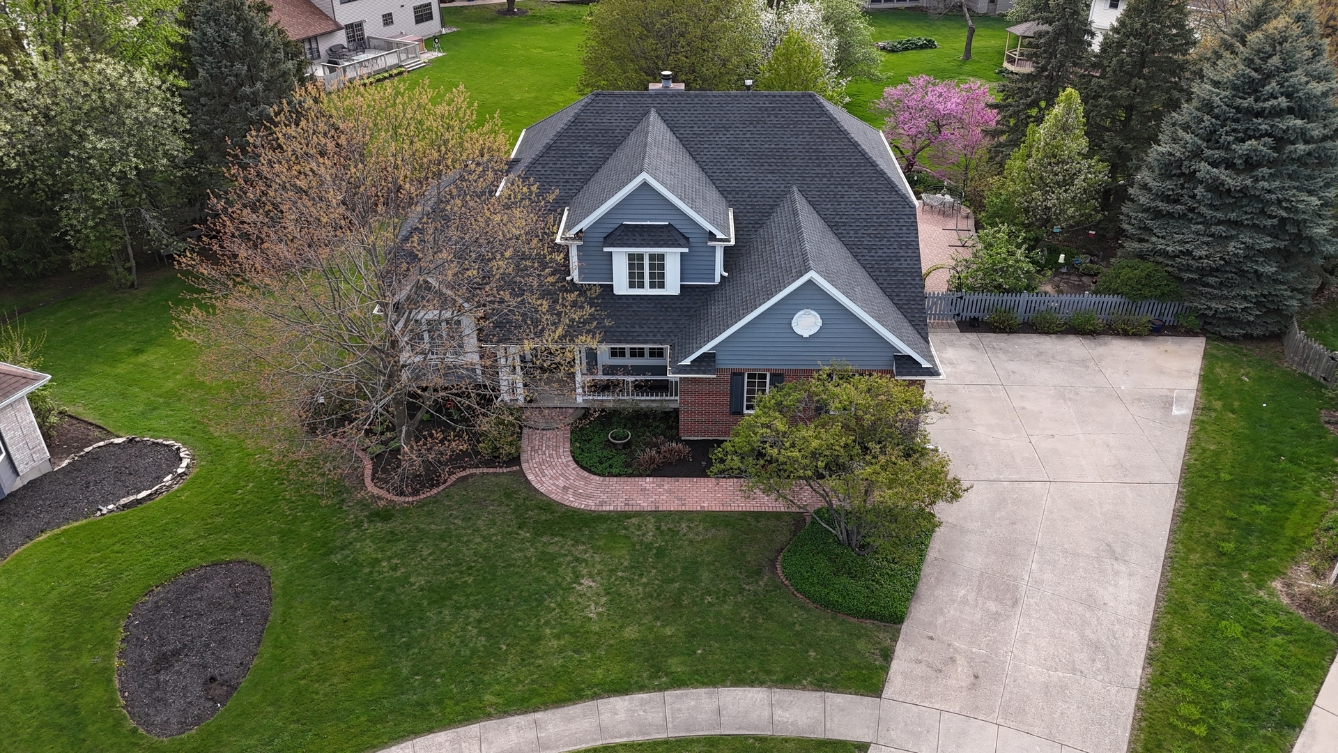 Property Photo: 1125 McConnell Avenue IL 60115
