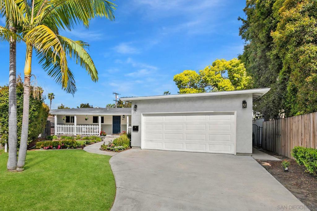 Property Photo: 441 Country Club Ln CA 92118