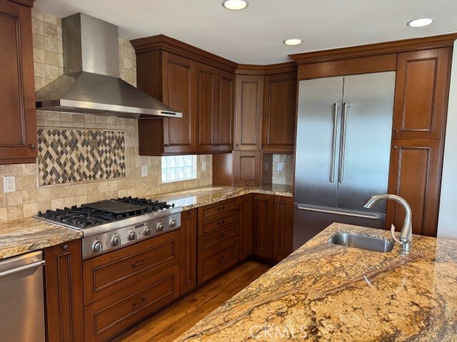 Property Photo: 1025 12th Street CA 92648