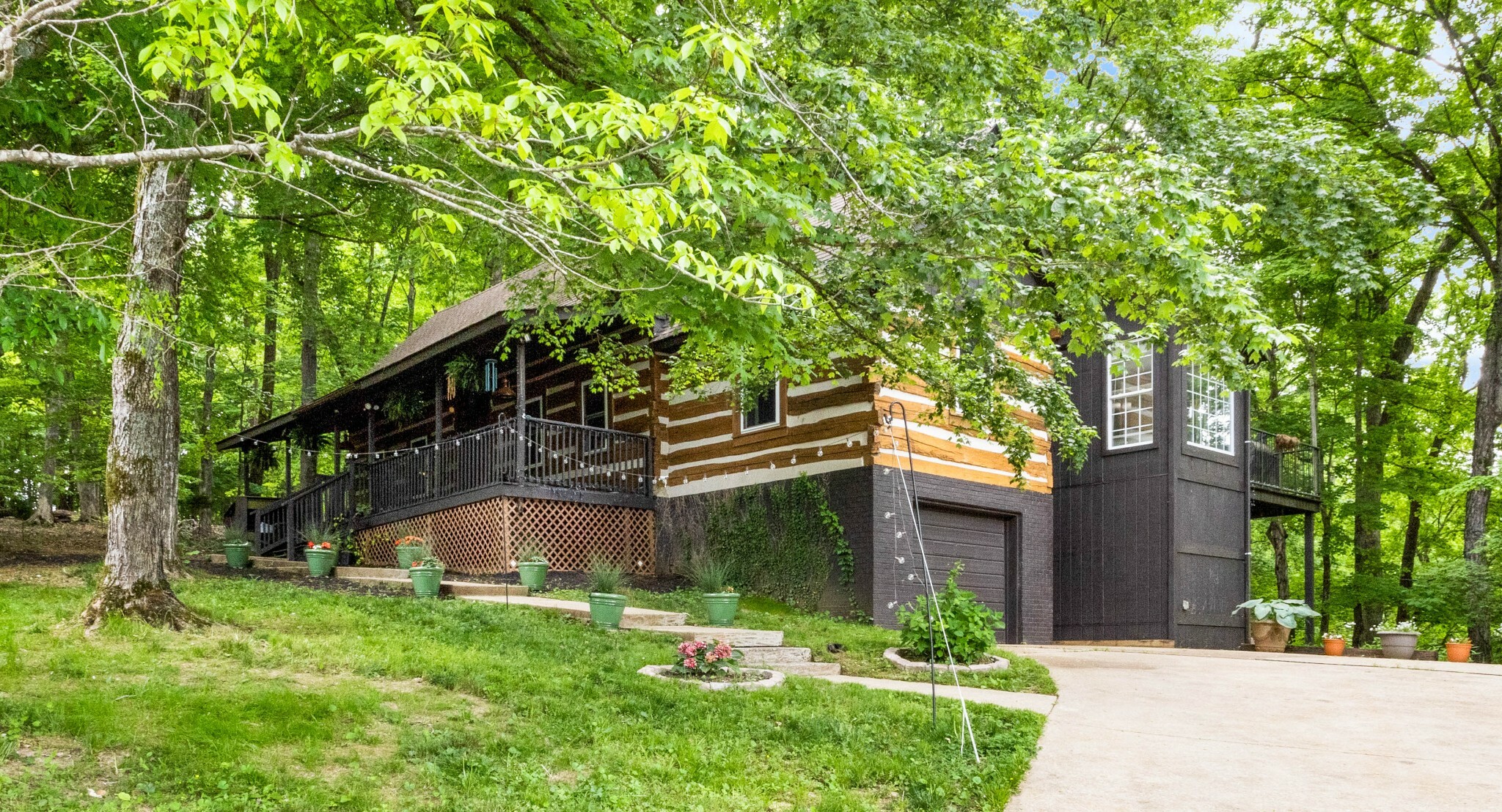Property Photo: 460 Seven Springs Rd TN 37043