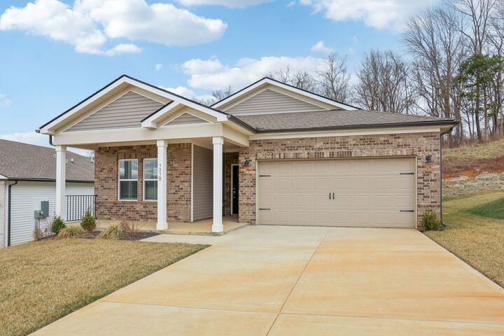 Property Photo: 1319 Bluffton Circle TN 37043