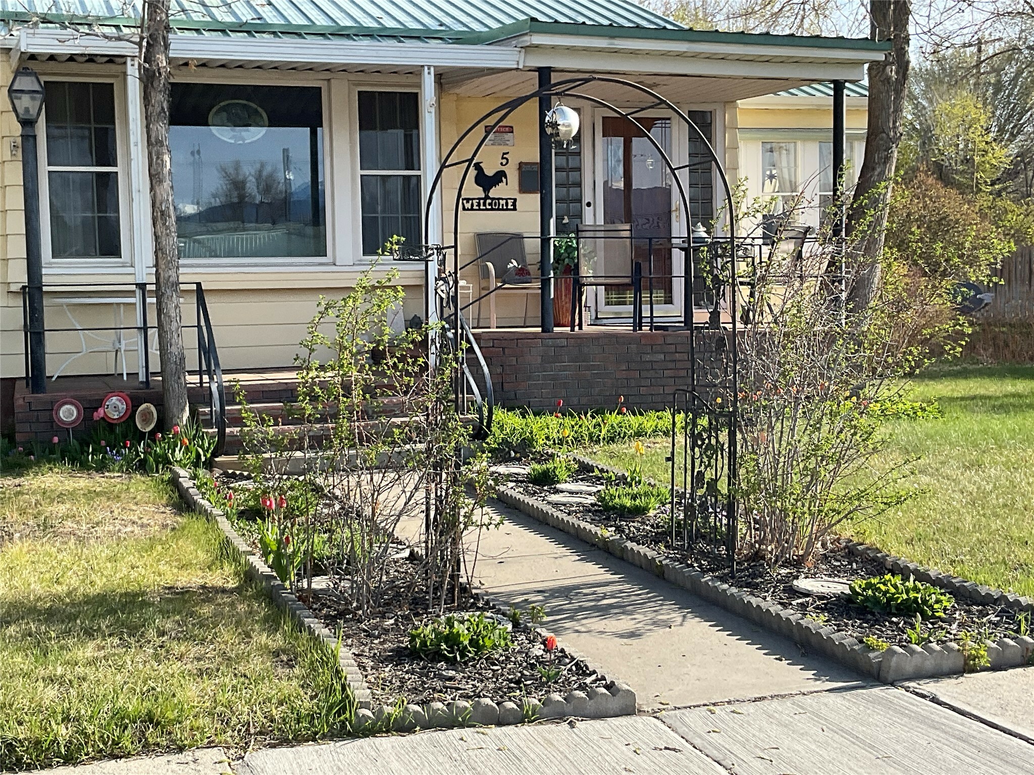 Property Photo: 5 W 1st Street MT 59759