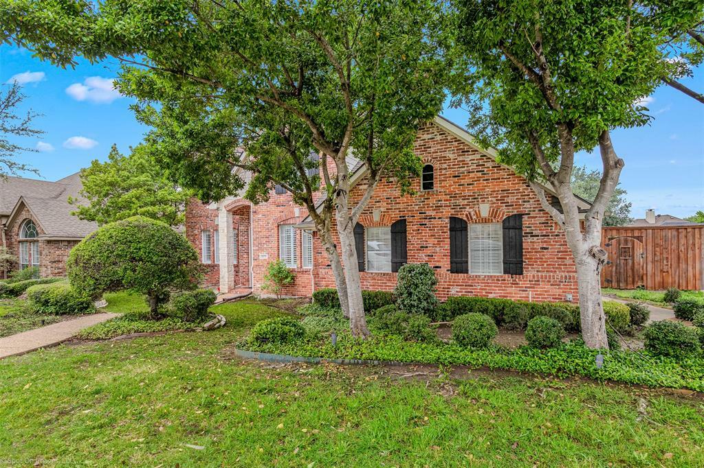 Property Photo: 1870 Hillcroft Drive TX 75087