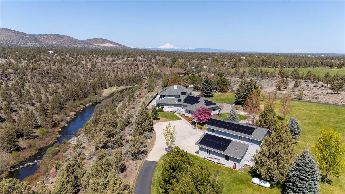 Property Photo: 3533 SW 63rd Street OR 97756