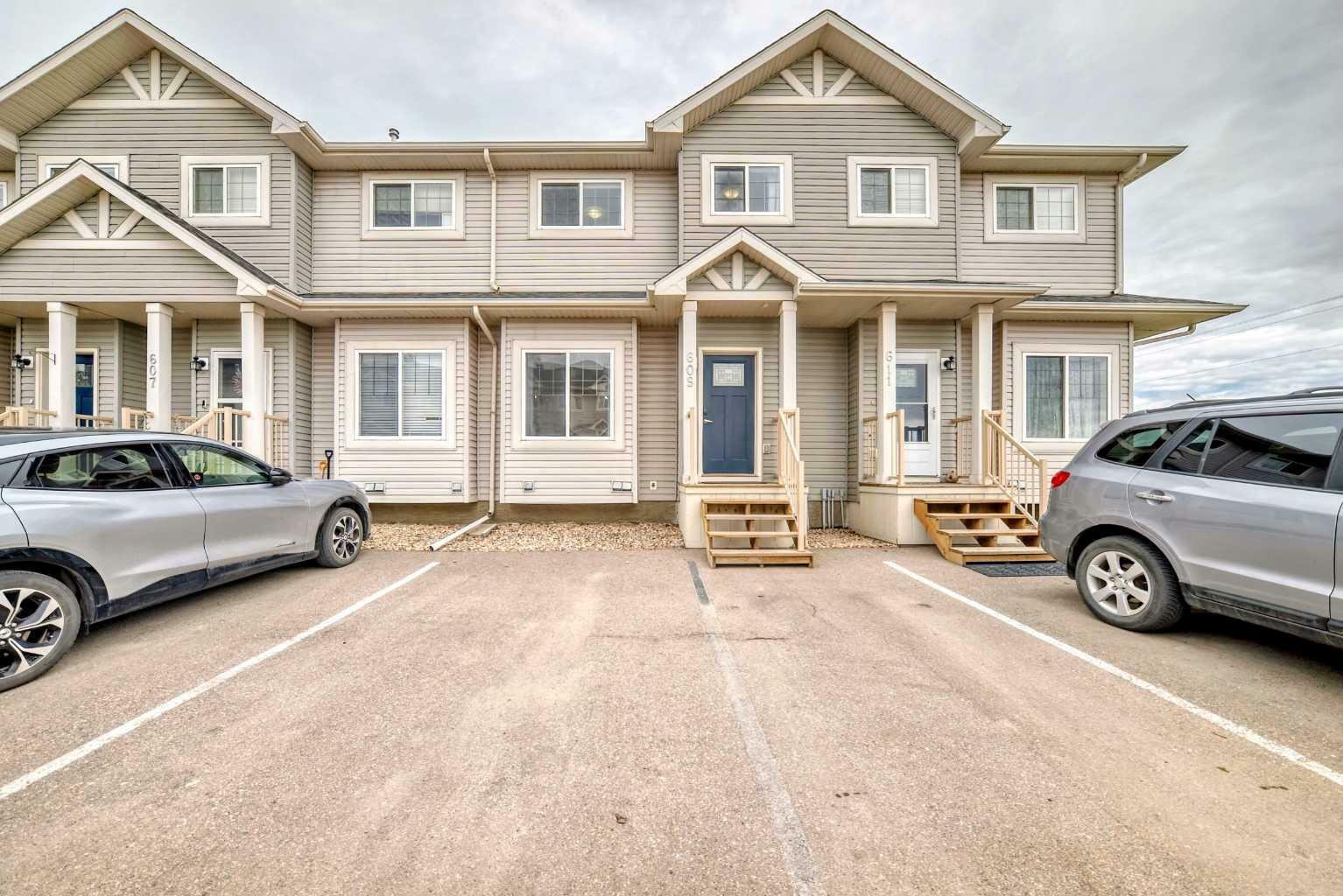 Property Photo: 609 Strathaven Mews AB T1P 1P5
