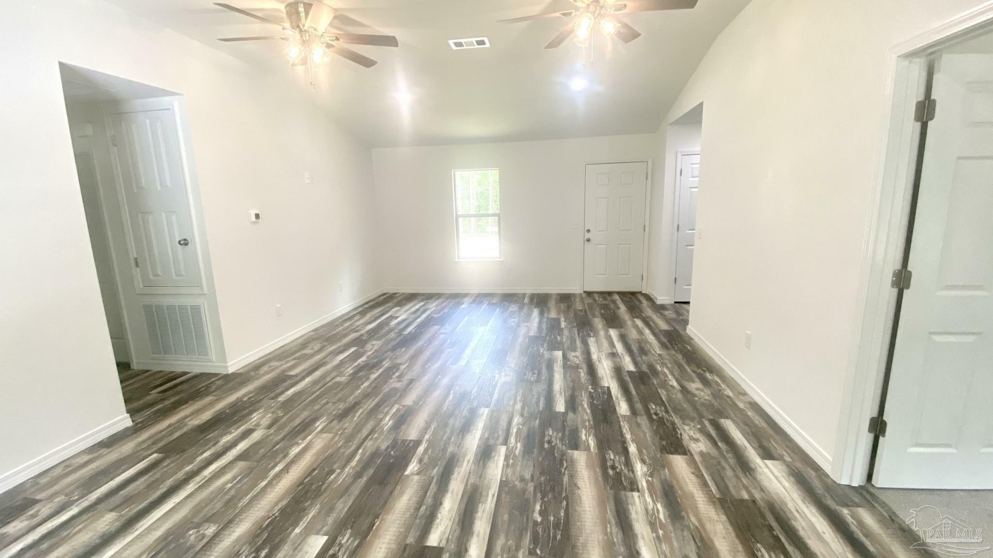Property Photo: 6850 Boots Ln FL 32570
